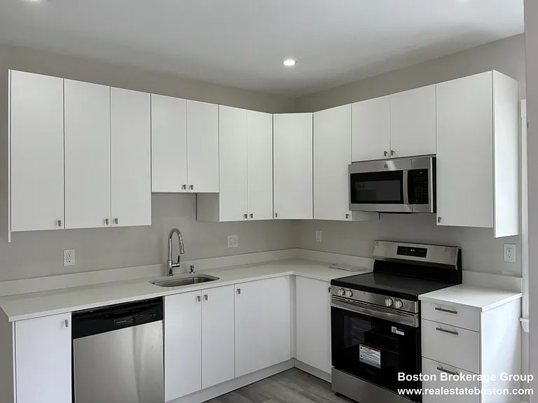 40 Harvest St #2 — Photo 1