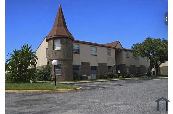 Building Photo - 9011 Westchester Cir