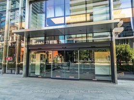 55 Charles St E