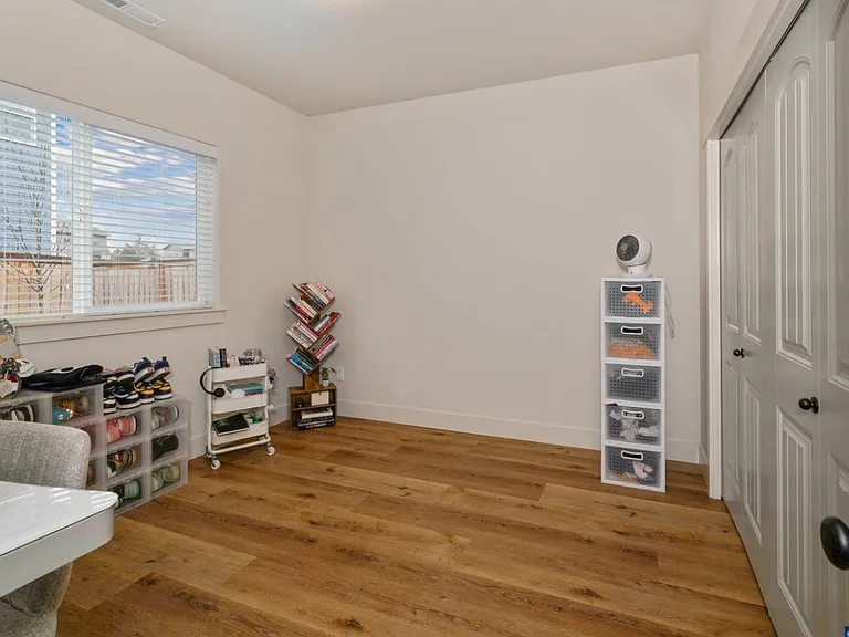 Basalt Ct — Photo 10
