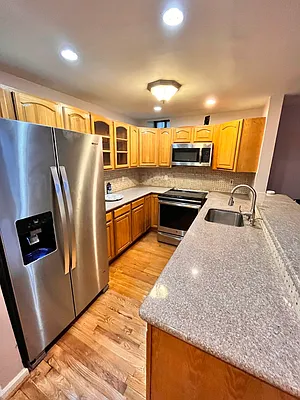 Rented by Space Real Estate | media 39