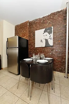 Rented by Eisenberg Exclusives | media 33