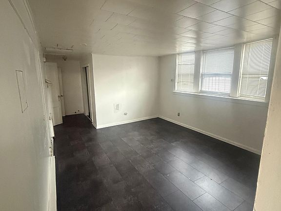 5th image of 552 E 25th St Floor 3