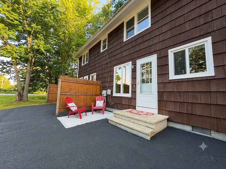 3 Villa Rd — Photo 2
