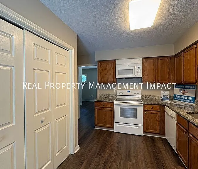105 New Cooper Sq — Photo 10