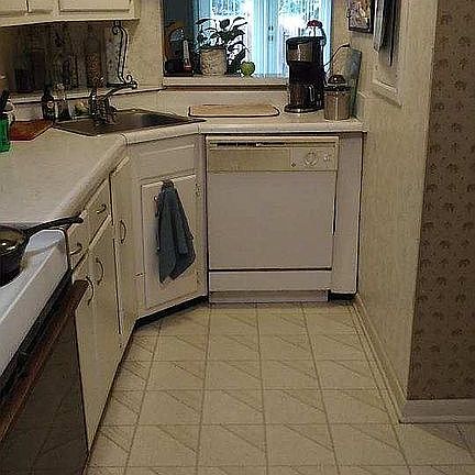 5th image of 207F Village Ln #F