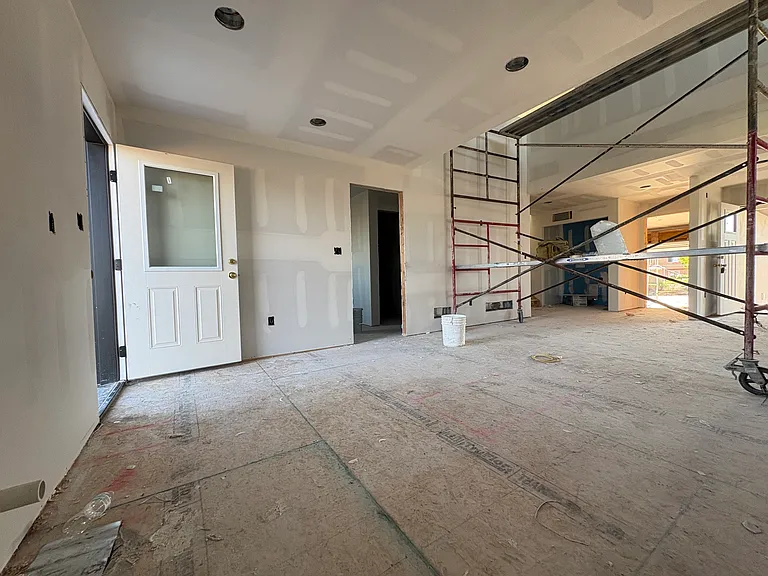 619 S Blakeland Ct — Photo 9