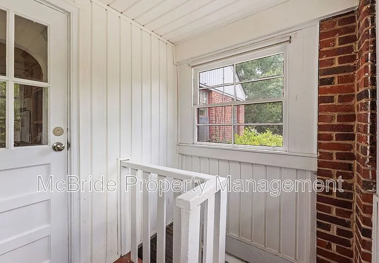 1835 Kissingbower Rd — Photo 25