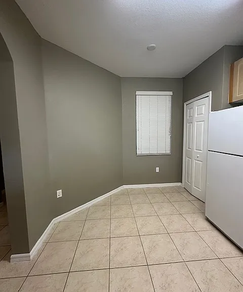 14732 Sutherland Ave — Photo 47