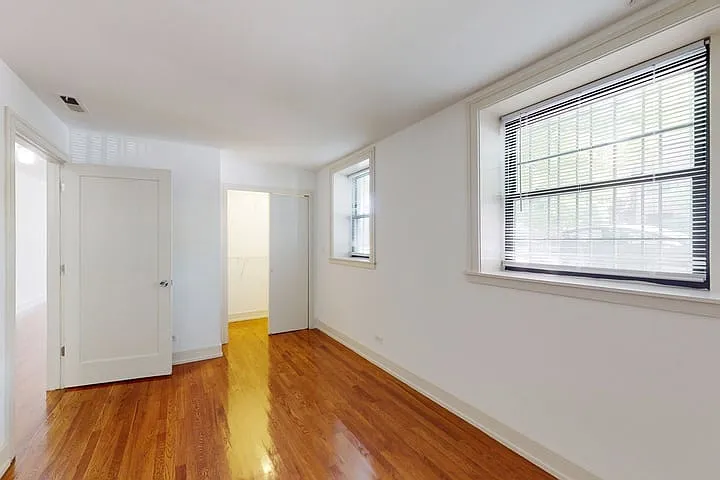 5234-5244 S. Ingleside Avenue — Photo 13