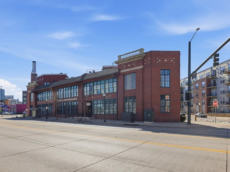 2441 N Broadway #203