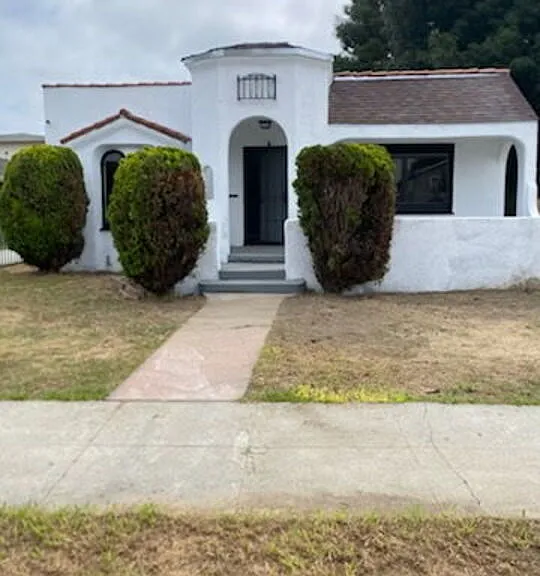 602 N Sloan Ave — Photo 1