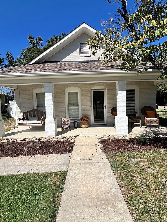 129 N Broad St W - Property Image