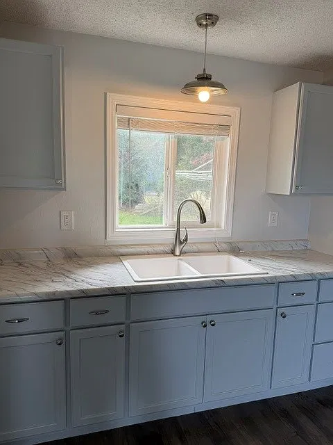 3 bed, 1120 sqft, $2,000 — Photo 3