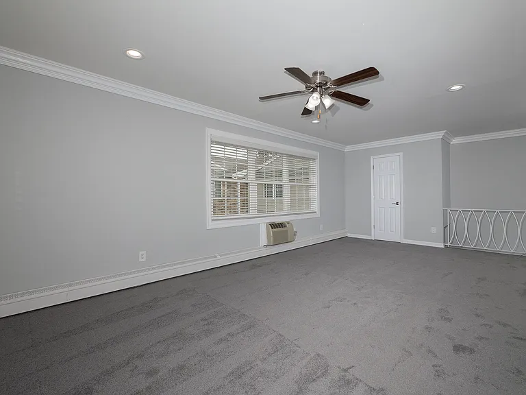 Fairfield Village At Commack — Photo 39