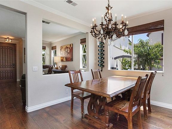 3rd image of 19 Leeds Ln