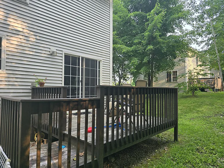 1650 Front St — Photo 15