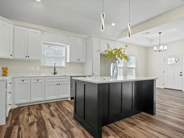 1408 S Edgewood Ter, Fort Worth, TX 76105