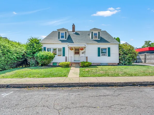 418 Allegheny St, White Haven, PA 18661