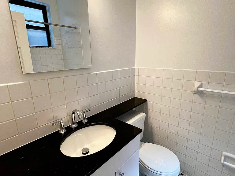 642 Amsterdam Ave #5B — Photo 5