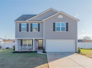 221 Estelle Dr, Lexington, NC 27295