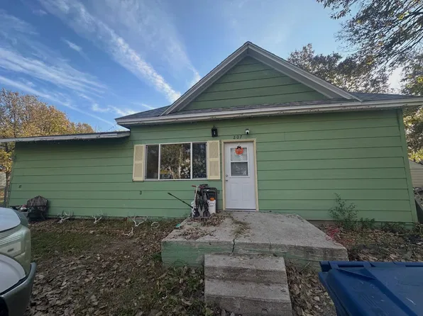 207 S Scott St, Anselmo, NE 68813