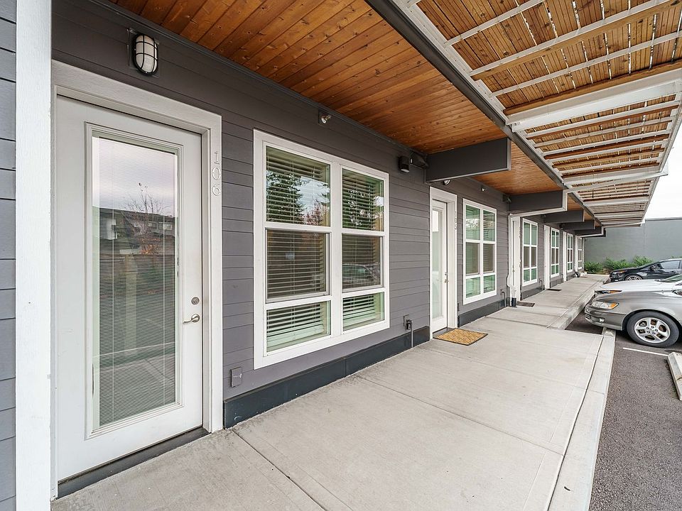 1st image of 2713 E Evergreen Blvd #106