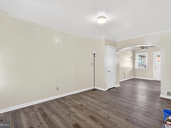 4th image of 528 Sunset Rd