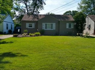 5574 Burns Rd, North Olmsted, OH 44070