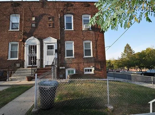 51 Arnold St Floor 1, Staten Island, NY 10301