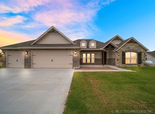 13558 S 238th East Ave, Coweta, OK 74429
