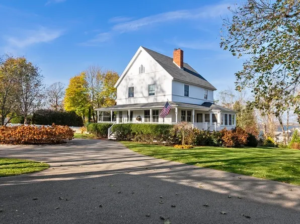 14 Warren Ave, Plymouth, MA 02360
