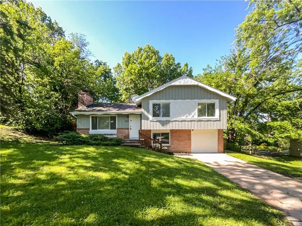 5907 E 97th St, Kansas City, MO 64134