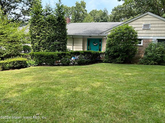 3rd image of 125 Westminster Ct