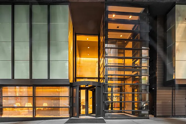 Sold by Compass | media 33