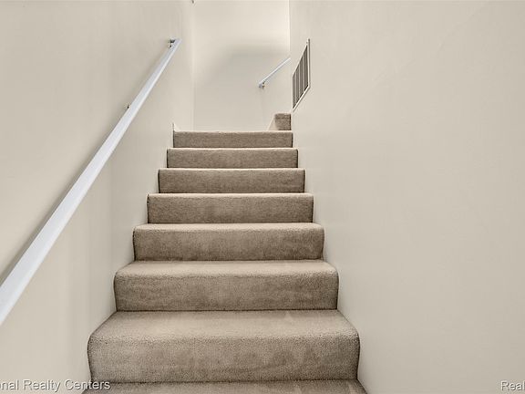 5th image of 7201 Farmingdale Ln