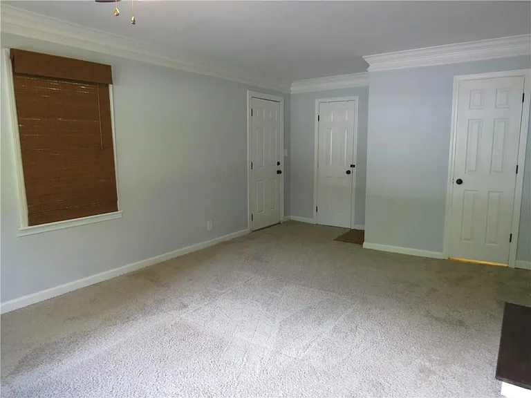 1570 Van Epps St SE — Photo 9
