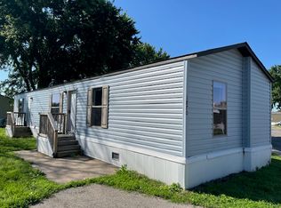 1870 NE Burgess Ct, Topeka, KS 66608