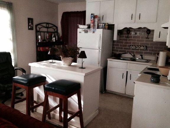 4th image of 387 Brannen St