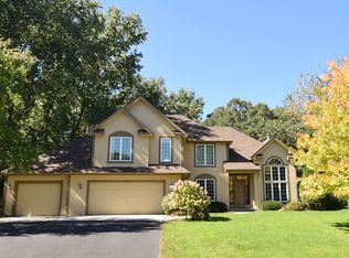 3757 Ridgewood Dr, Eagan, MN 55123