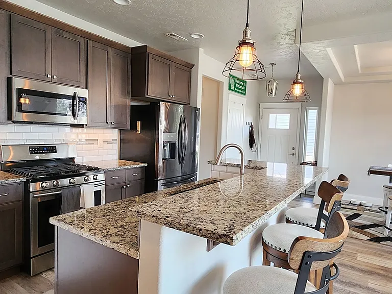 4516 Corvina St — Photo 3