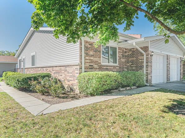 1947 N Heritage Dr #271A, Palatine, IL 60074