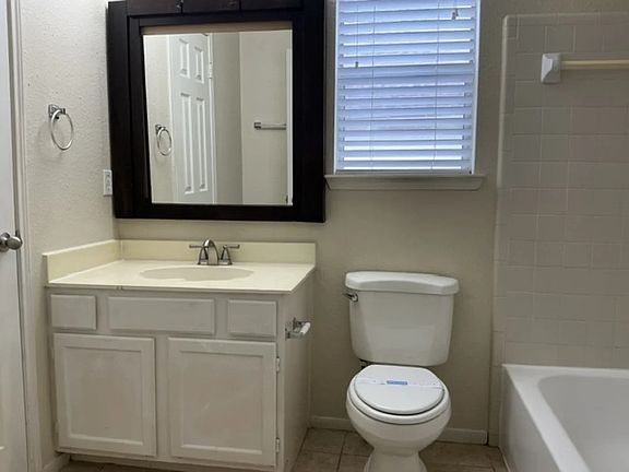2nd image of 14427 Sun Harbor Dr