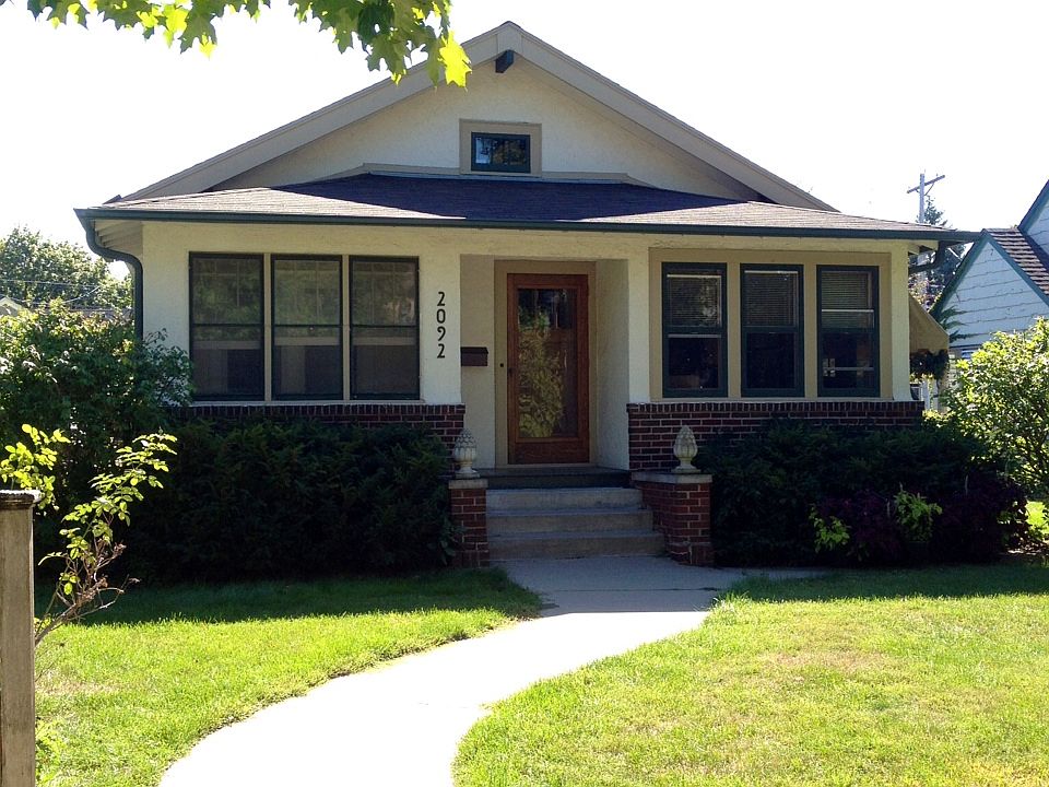 2092 Bayard Ave 55116 Front