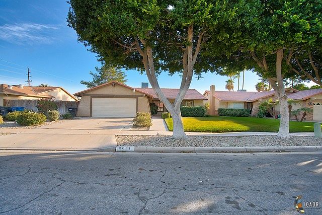 1st image of 2031 Sandalwood Dr