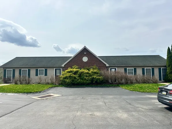 276 Kelly Blvd, Slippery Rock, PA 16057