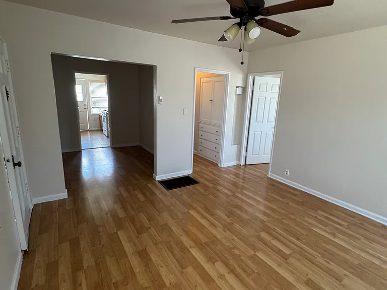 1750 Chestnut Ave — Photo 7