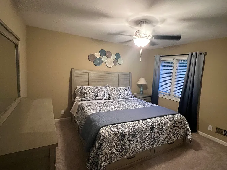 9418 Tamarisk Pkwy — Photo 28