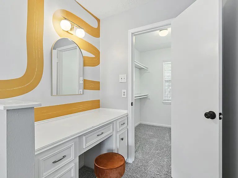 17403 Spicewood Springs Ln — Photo 17
