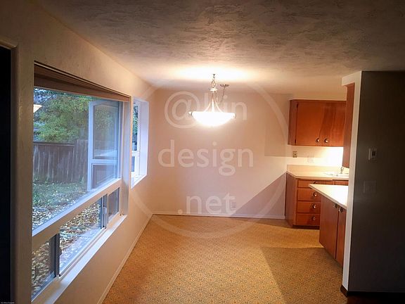 Dinning room with garden windows